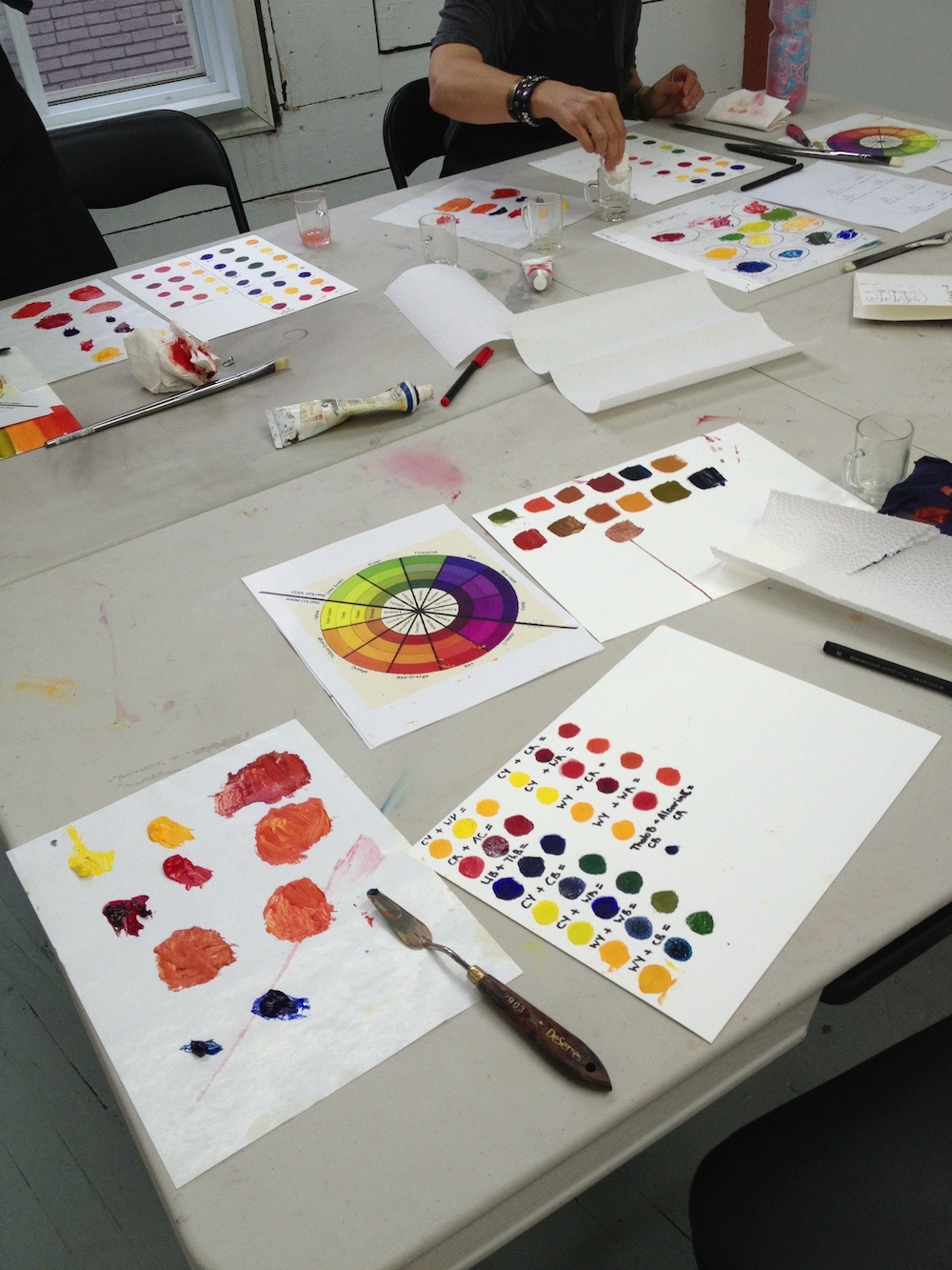 Color mixing, painting, École d'art Pointe-Saint-Charles Art School